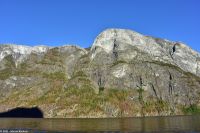 Traumwetter für unser exklusives Abenteuer - mit dem RIB-Boot über den Aurlandsfjord - Trolle überall!