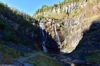 Bei Kaiserwetter entscheiden wir uns für die Route entlang des Hardangerfjordes - hier der Skjervsfossen