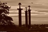 Sverd i Fjell - ein Denkmal aus dem Jahr 1983 - in Erinnerung an die Schlacht am Hafrsfjord - aus der Harald Hagfare (Harald Schönhaar) siegreich war und damit erster König von ganz Norwegen wurde 