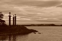 Sverd i Fjell - ein Denkmal aus dem Jahr 1983 - in Erinnerung an die Schlacht am Hafrsfjord - aus der Harald Hagfare (Harald Schönhaar) siegreich war und damit erster König von ganz Norwegen wurde 