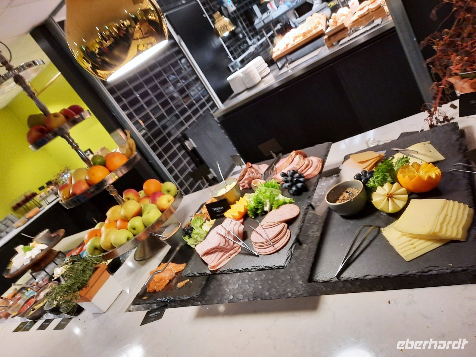 Norwegen - Tromso - Frühstücksbuffet im Hotel Thon - Polar.jpg