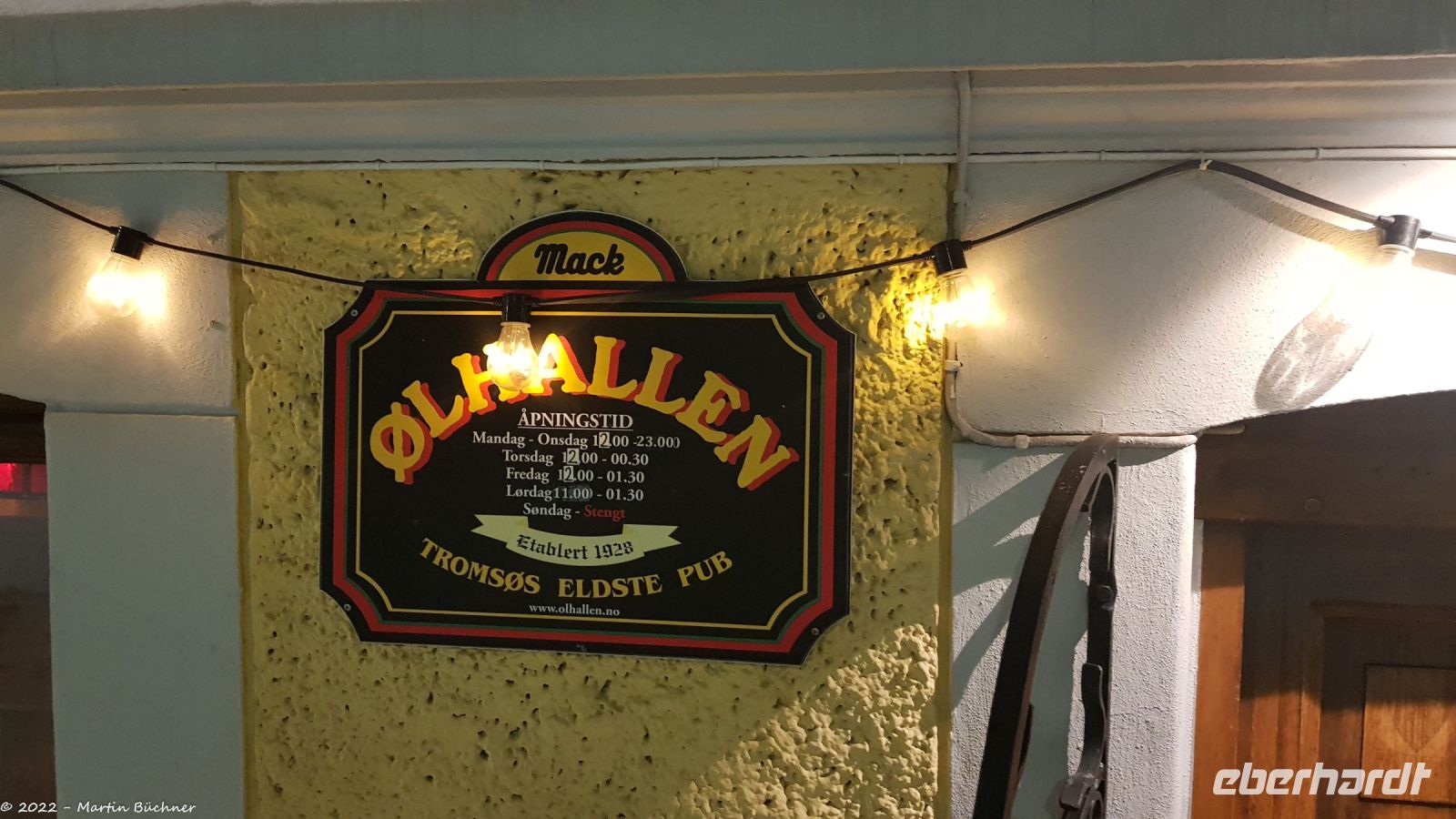 Tromsø - Ølhallen - der älteste Pub von Tromsø - eröffnet 1928 - Treff legendärer Eisbärenjäger der Arktis