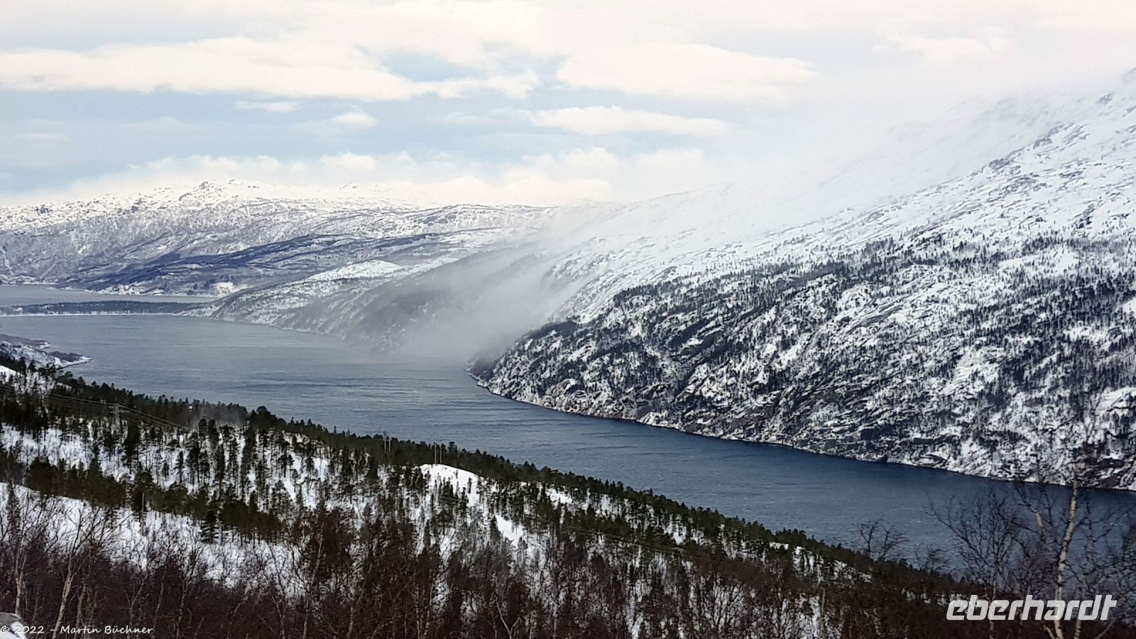 Arctic Express - von Kiruna nach Narvik - der Meeresarm Rombaksbotn - Nebenfjord von Ofotenfjord und Vestfjord 