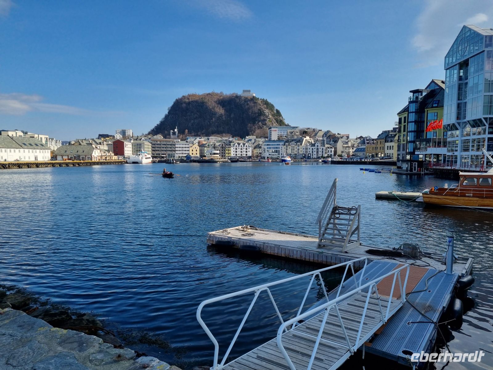  Ålesund mit Blick auf den Hausberg 