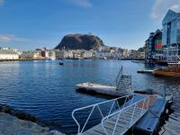  Ålesund mit Blick auf den Hausberg 