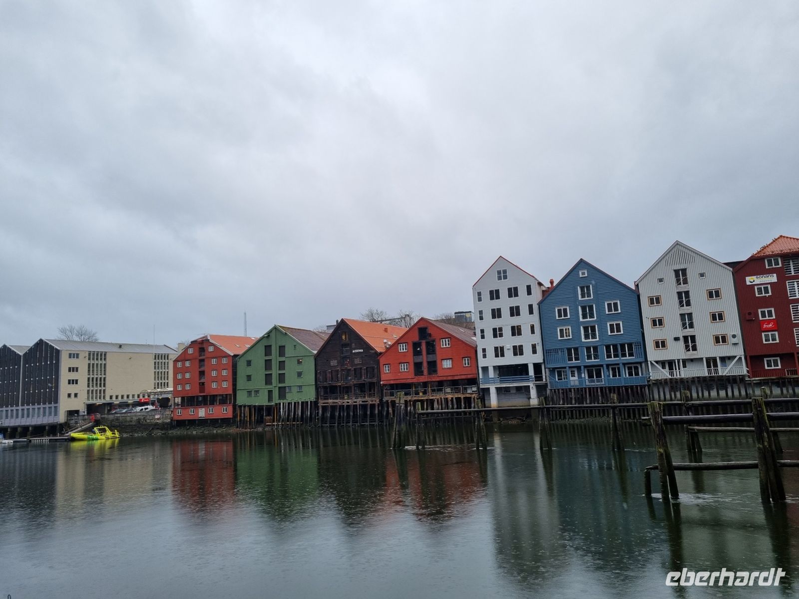 Trondheim - Speicherhäuser am Fluss Nidelva