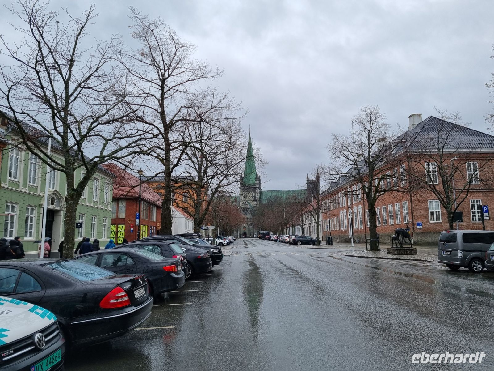 Trondheim - Munkegata (Mönchstraße) mit Blick auf den Nidaros-Dom
