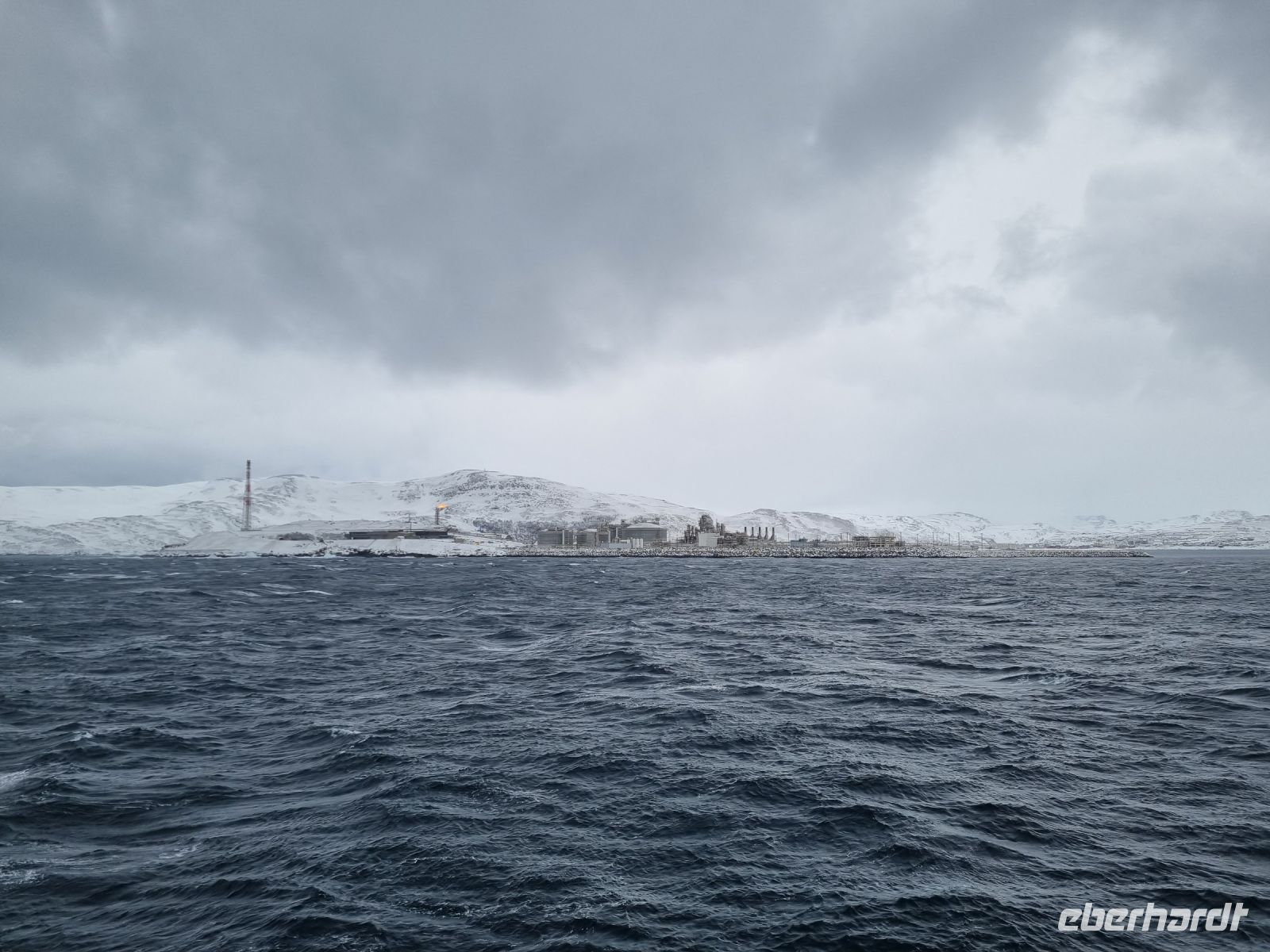 ...nördlich von Hammerfest - Insel Melkøya (Erdgasverflüssigungsanlage)