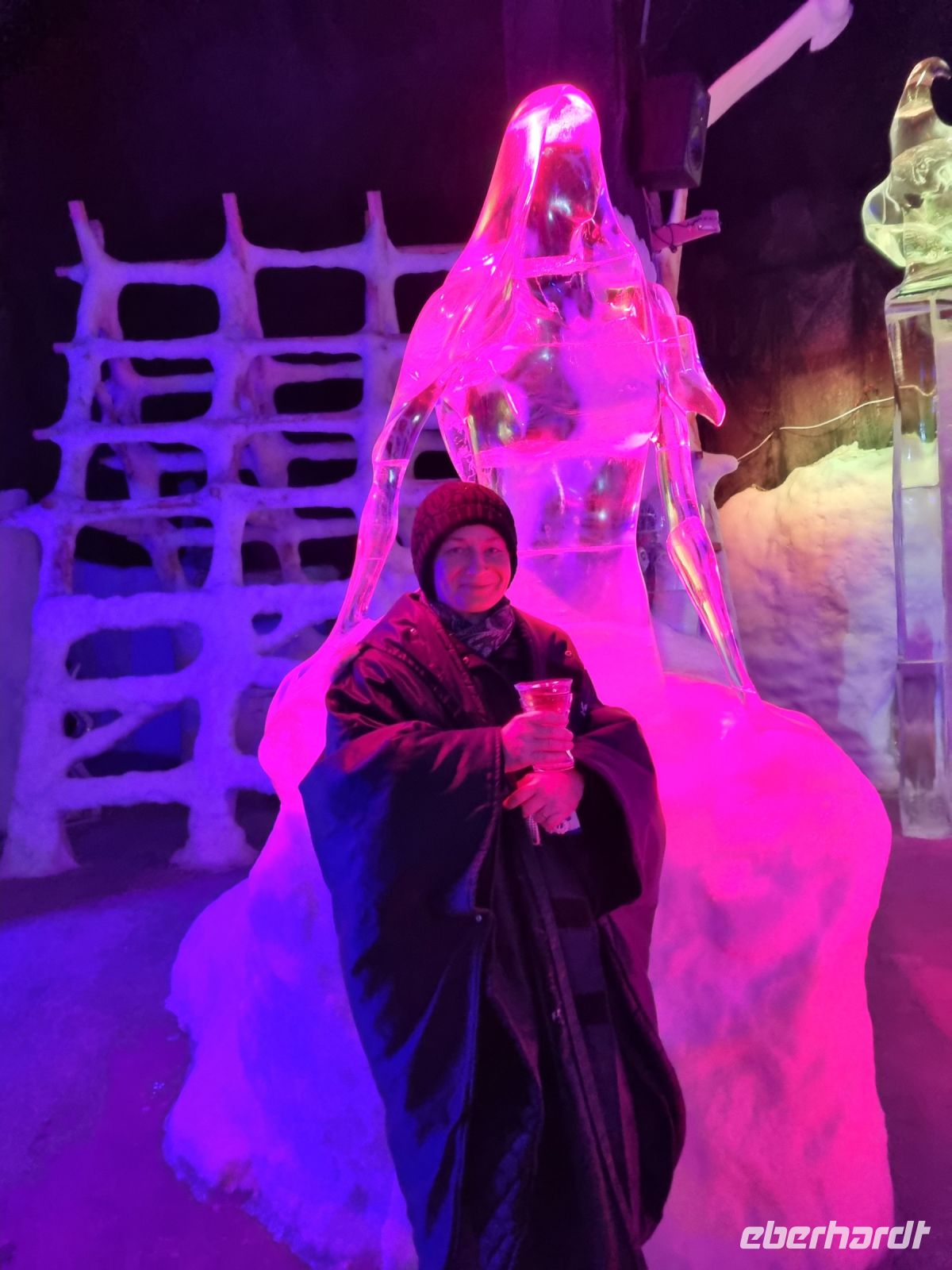 Svolvær (Lofoten) - Magic Ice Bar (Reisebegleiterin Katrin)