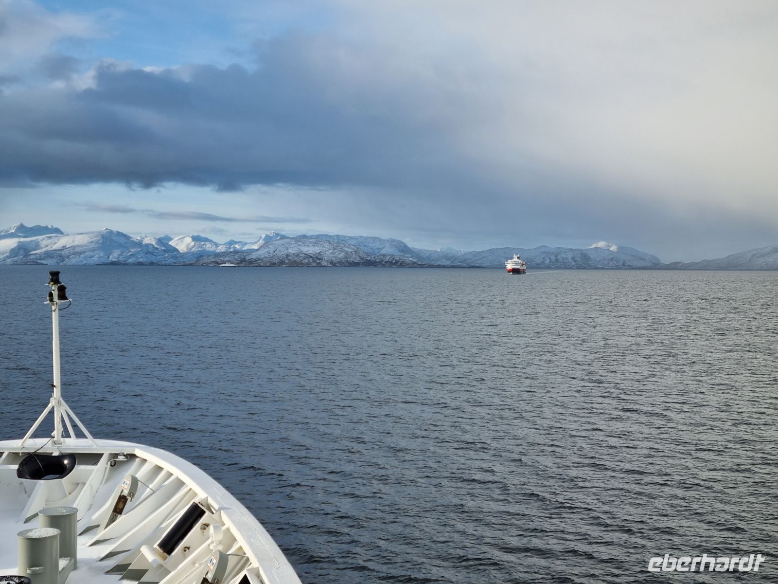 ...unterwegs zwischen Ørnes und Nesna... - Treffen mit der nordwärts gehenden 
