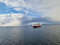 ...unterwegs zwischen Ørnes und Nesna... - Treffen mit der nordwärts gehenden 