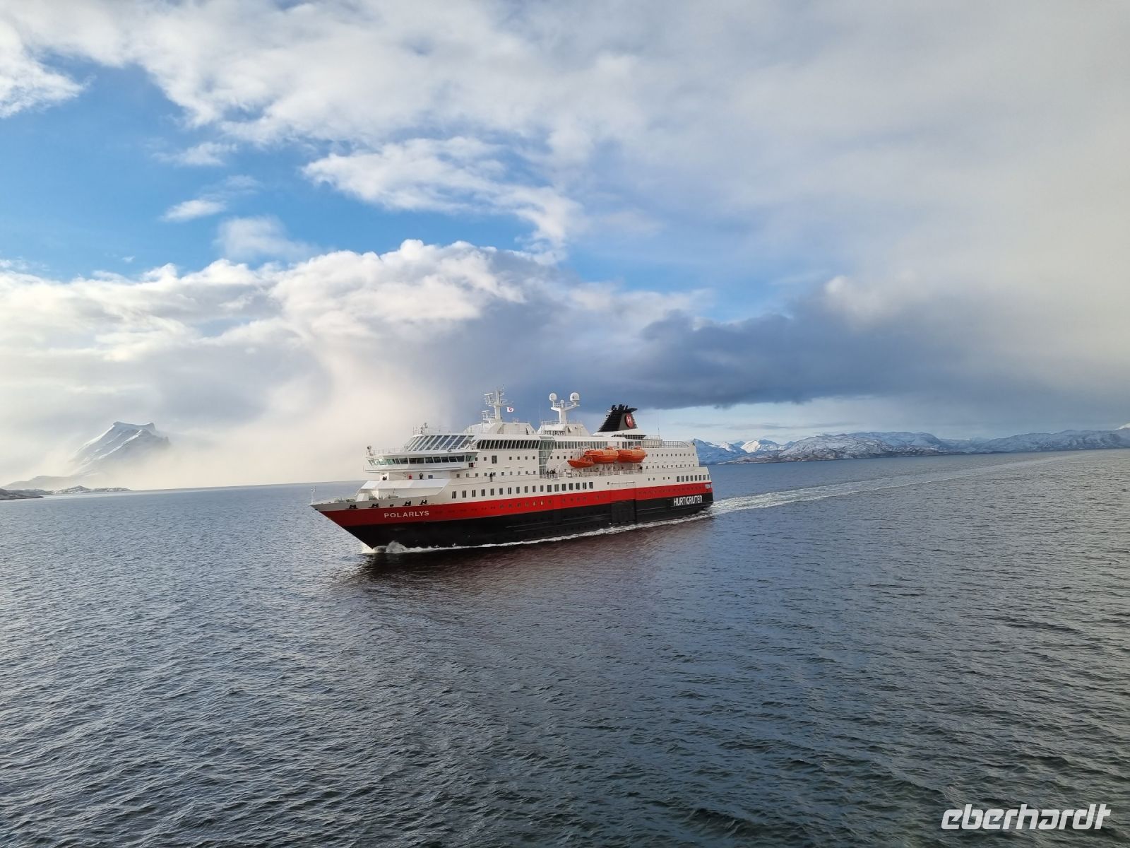 ...unterwegs zwischen Ørnes und Nesna... - Treffen mit der nordwärts gehenden 