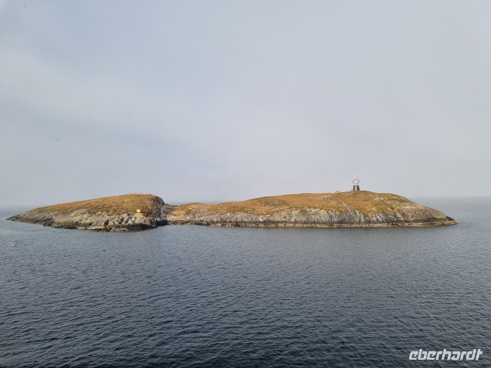Insel Vikingen - Überquerung des Polarkreises auf 66,5 Grad nördlicher Breite