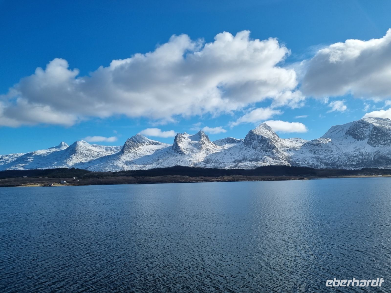 Helgelandküste zwischen Sandnessjøen und Brønnøysund... (Bergkette 