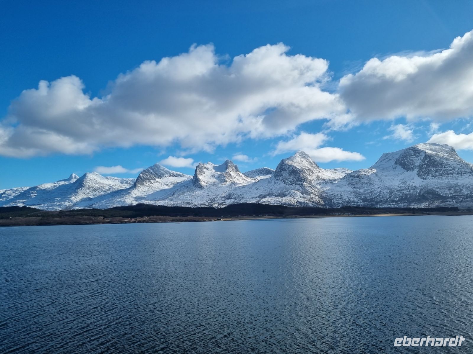 Helgelandküste zwischen Sandnessjøen und Brønnøysund... (Bergkette 