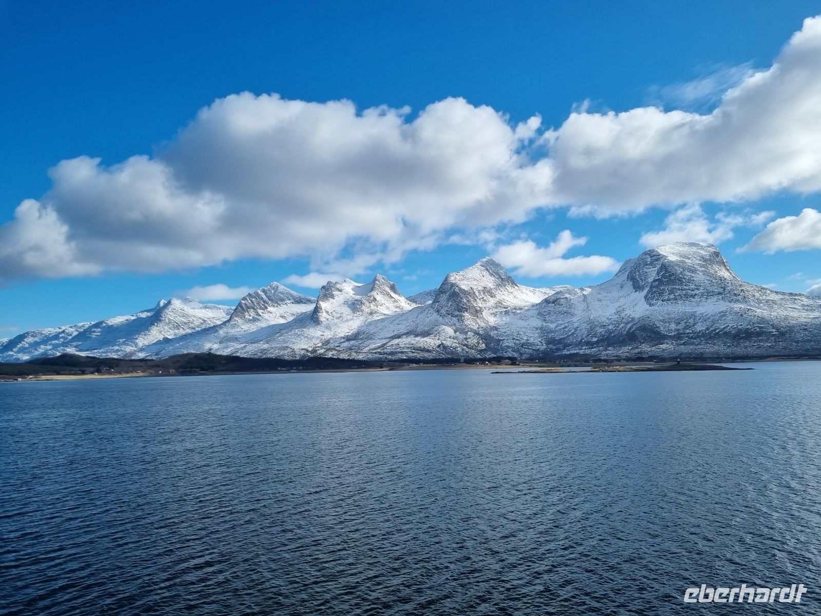 Helgelandküste zwischen Sandnessjøen und Brønnøysund... (Bergkette 
