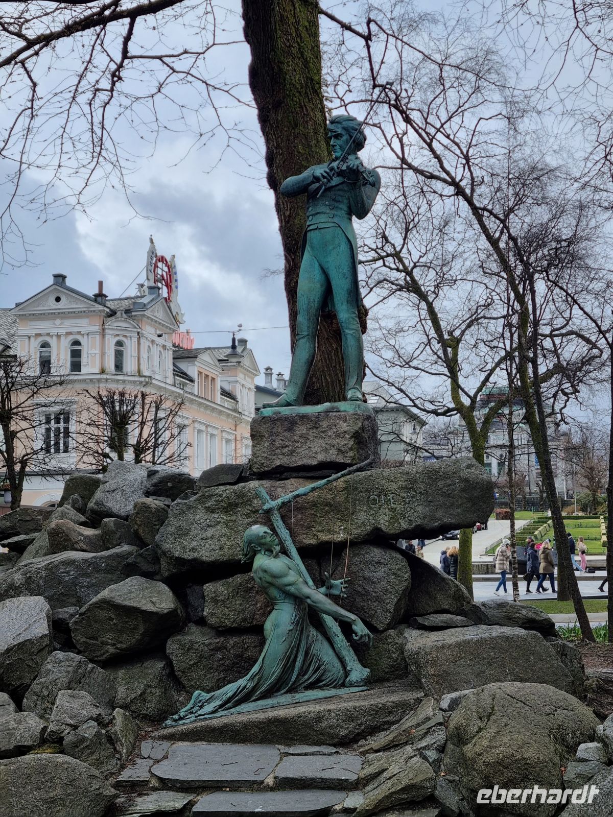Bergen - Ole Bull-Brunnen