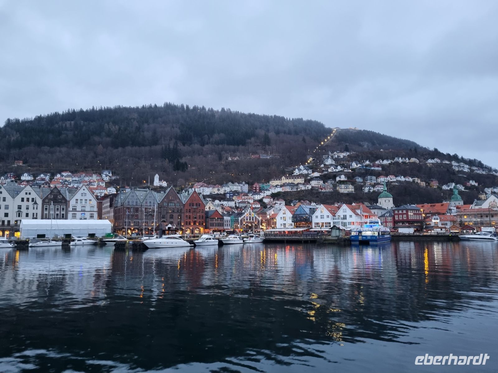 Bergen - Blick zum Hausberg Fløyen