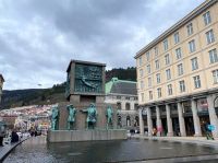 Tag 12 - Sailors Monument Bergen.jpg