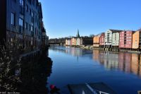 Hurtigruten - MS Polarlys - Historische Speicherhäuser am Nidelven (der Nidfluss) in Trondheim