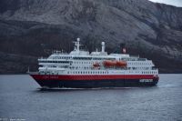Hurtigruten - MS Polarlys - Nordland - Polarkreisüberquerung - Südgehende Hurtigruten M/S Kong Harald
