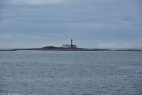 Hurtigruten - MS Polarlys - Nordland - Fahrt über den Vestfjord in Richtung Lofoten - Landegode fyr (Leuchtturm)