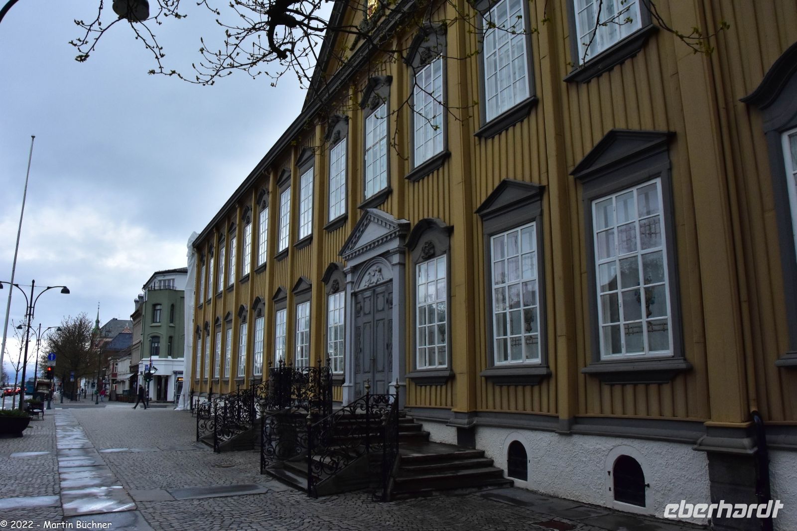 Hurtigruten - MS Polarlys - Trondheim - Königlicher Palast - größtes Holzgebäude der Welt