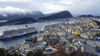 2 riesige Kreuzfahrtschiffe von AUSA und P&O
