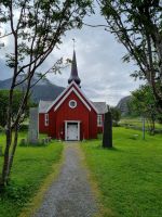 Lofoten (Insel Flakstadøy) - Kirche von Flakstad