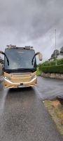 Unser goldener Bus mit Rolf am Steuer 