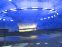 Kreisverkehr im Tunnel