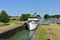 Göta Kanal - Das Blaue Band Schwedens - historischer Dampfer Wilhelm Tham in den Schleusen von Berg