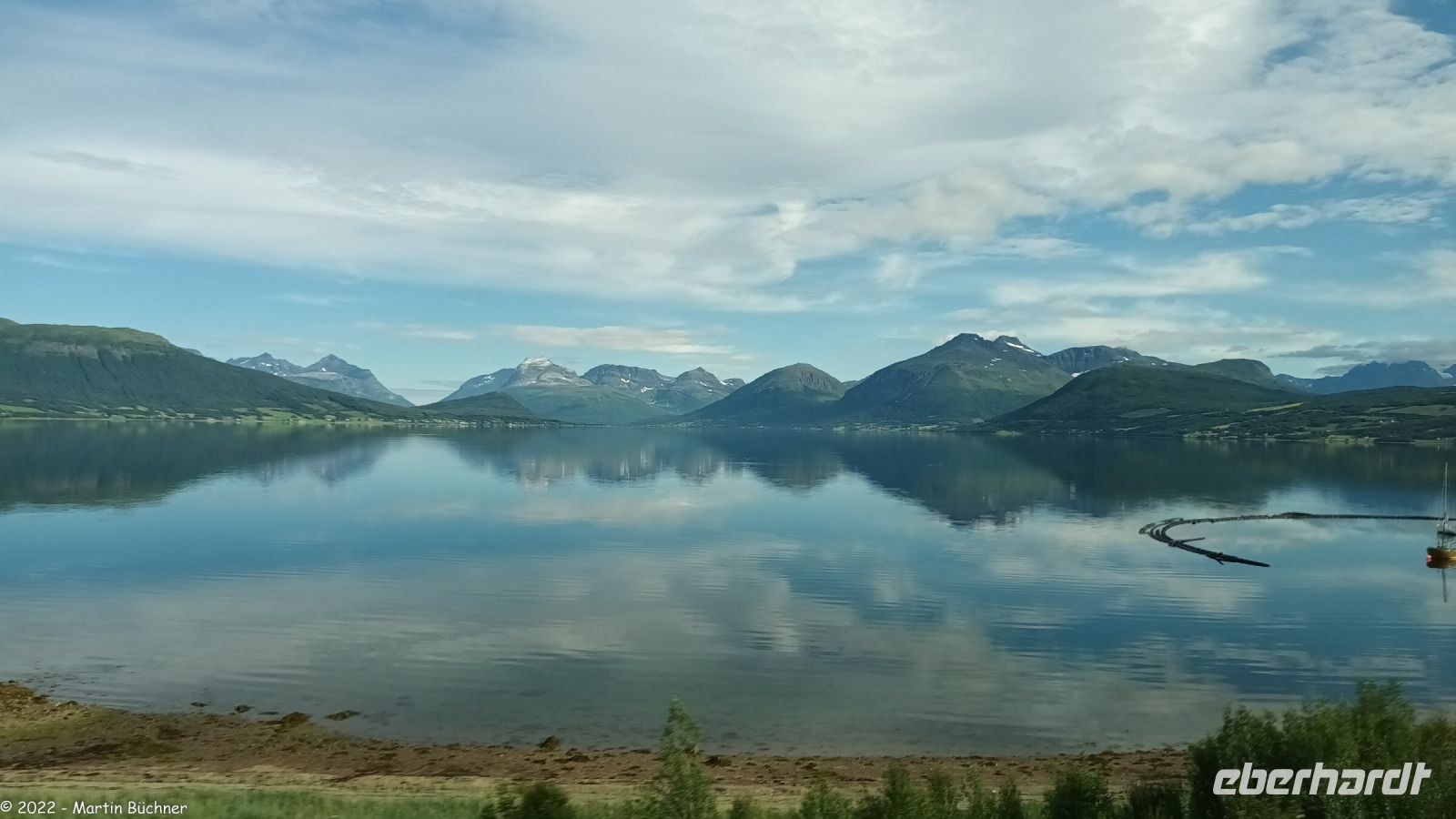 Traumhaftes Spiegelpanorama in Nordnorwegen