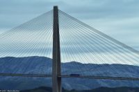 Helgelandsbrücke über den Leirfjorden an der Helgelandskysten