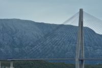 Helgelandsbrücke über den Leirfjorden an der Helgelandskysten