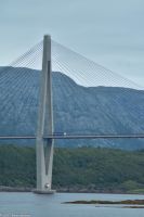 Helgelandsbrücke über den Leirfjorden an der Helgelandskysten