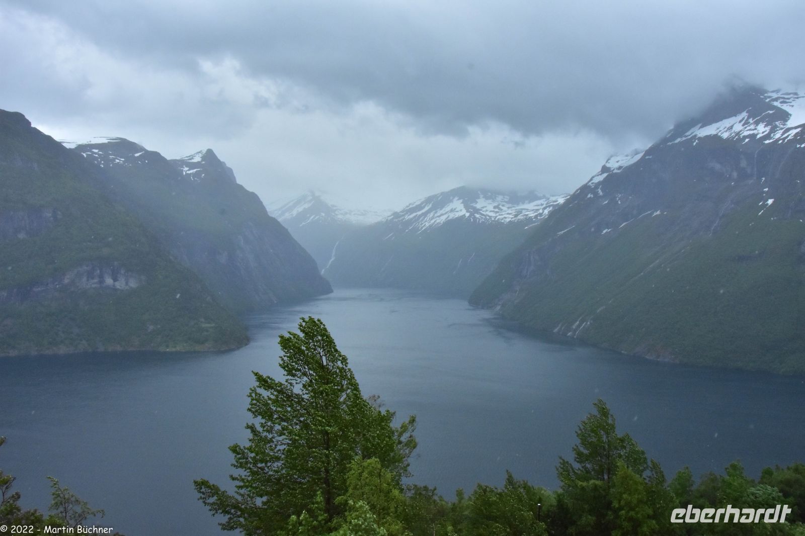 Geirangerfjord - Fjordeingang (Standort: oberhalb von Hellesylt)