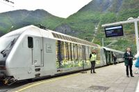Flåm - Fjordbahnhof der Flåmsbane - der steilsten Eisenbahnstrecke der Welt, die ohne besondere Hilfsmittel von Normalzügen befahren wird