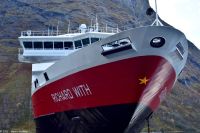 M/S Richard With in Urke am Norangsfjord (Hjørundfjord, Storfjord)