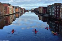 Fluss Nid (Nidelv) in Trondheim - hier paddeln Hurtigruten-Gäste