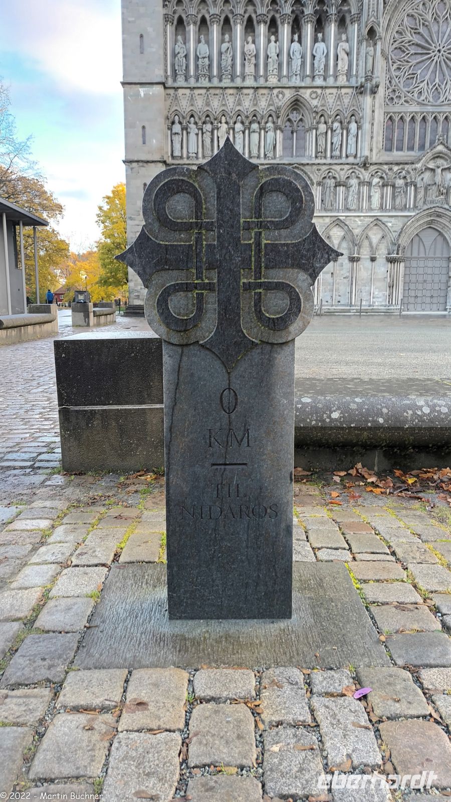 Westfassade des gotischen Nidarosdoms von Trondheim - Ziel (Kilometer 