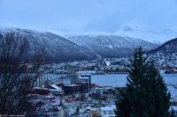 Blick von der Troms-Insel (Tromsøya) ins Tromsdalen zur 