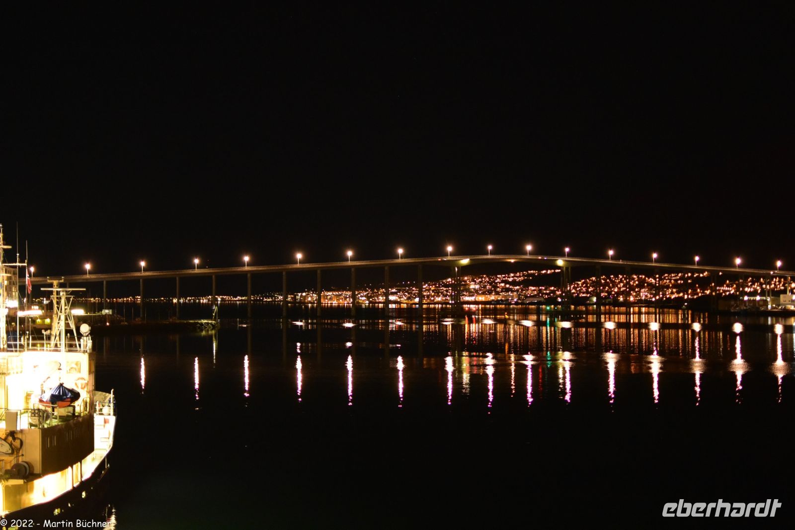 Mitternachtseinfahrt in Tromsø