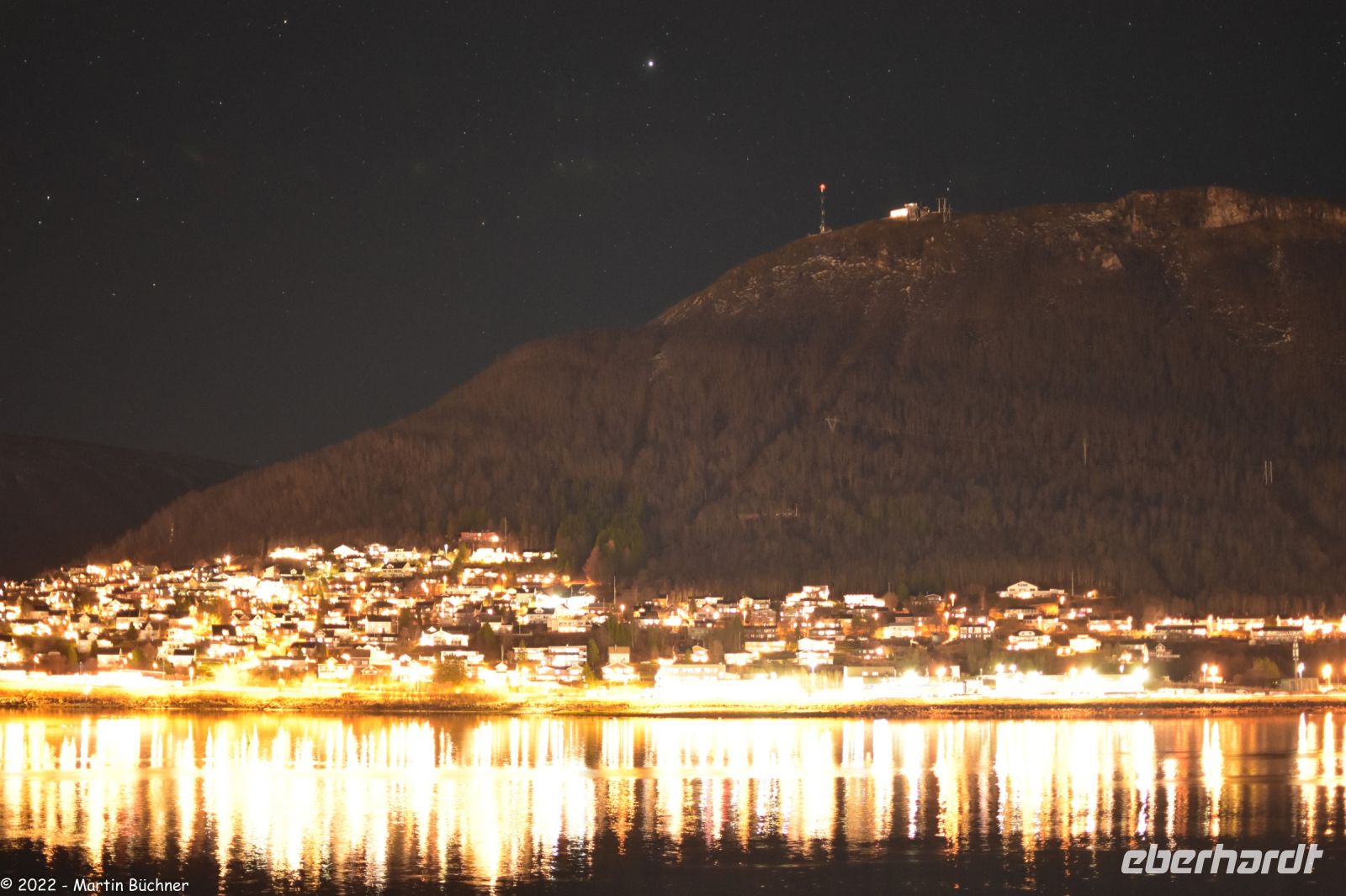 Mitternachtseinfahrt in Tromsø