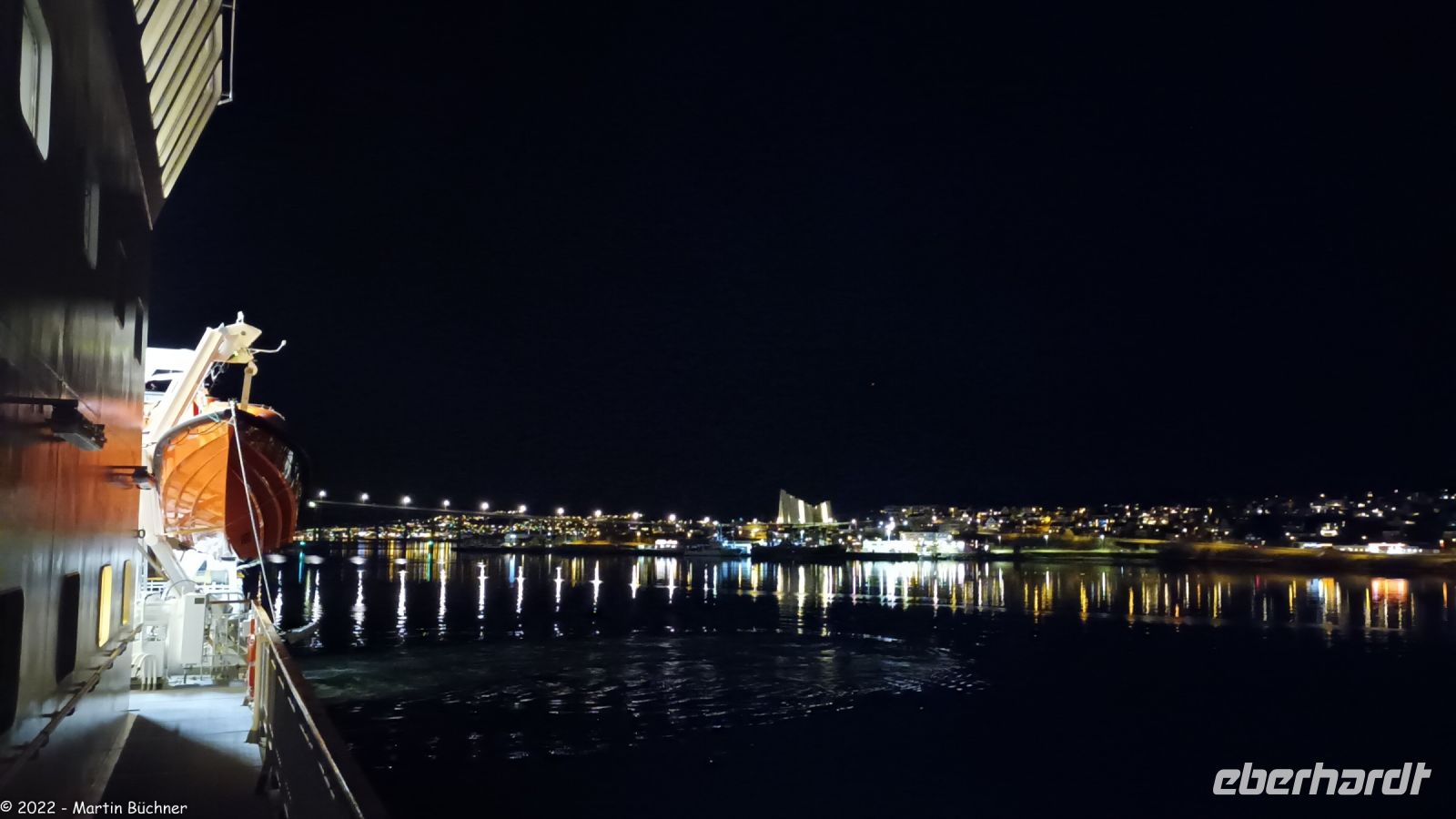 Mitternachtseinfahrt in Tromsø