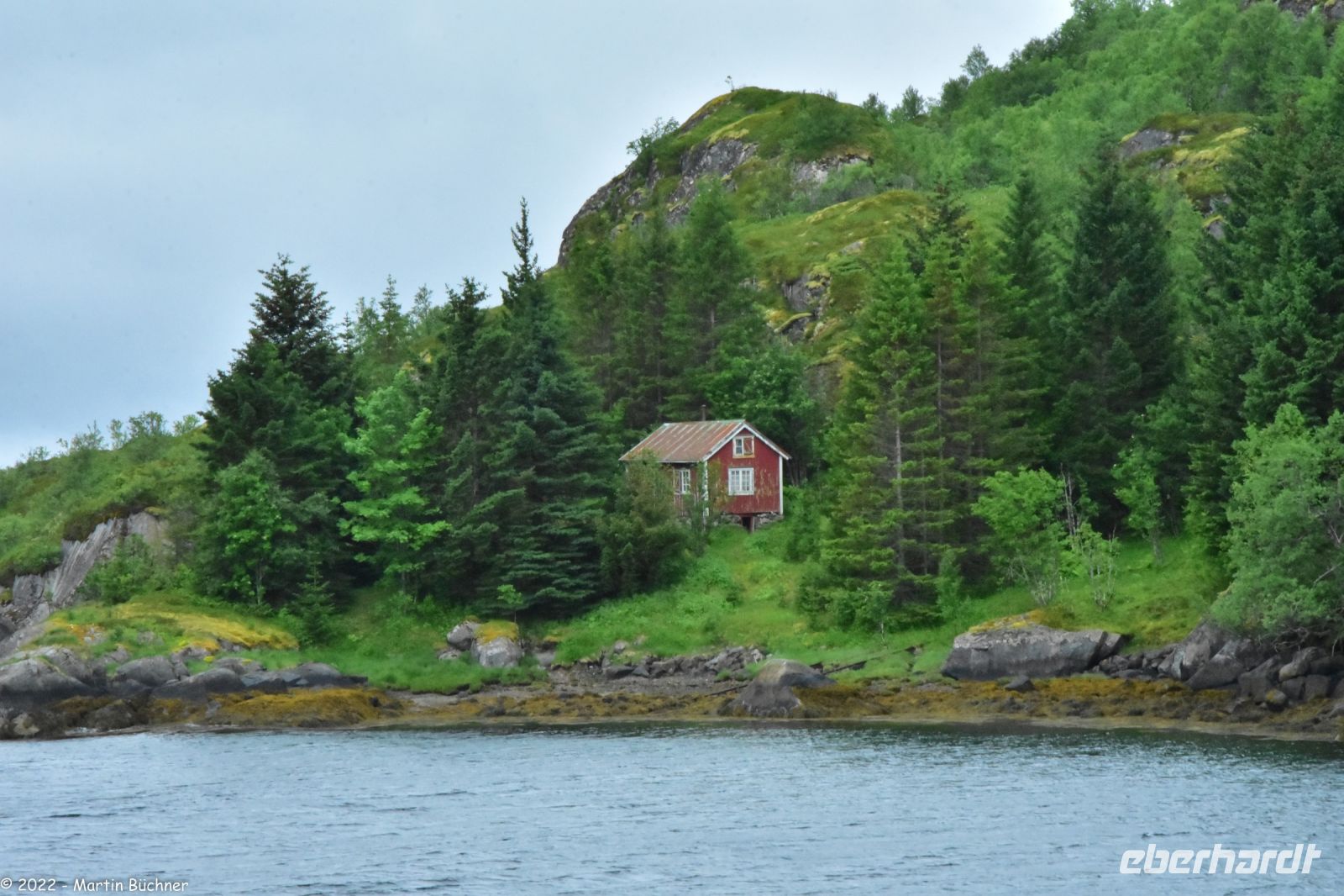 Versteckte Häuser am Raftsund