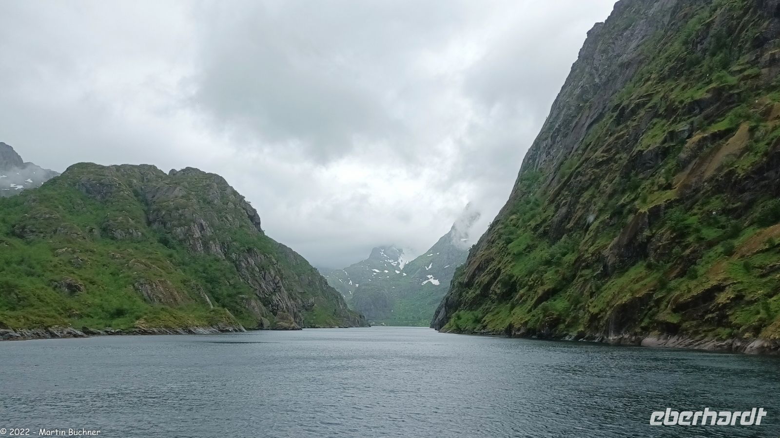 Mündung des Trollfjord