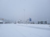 Warten auf die Fähre am Ullsfjord...