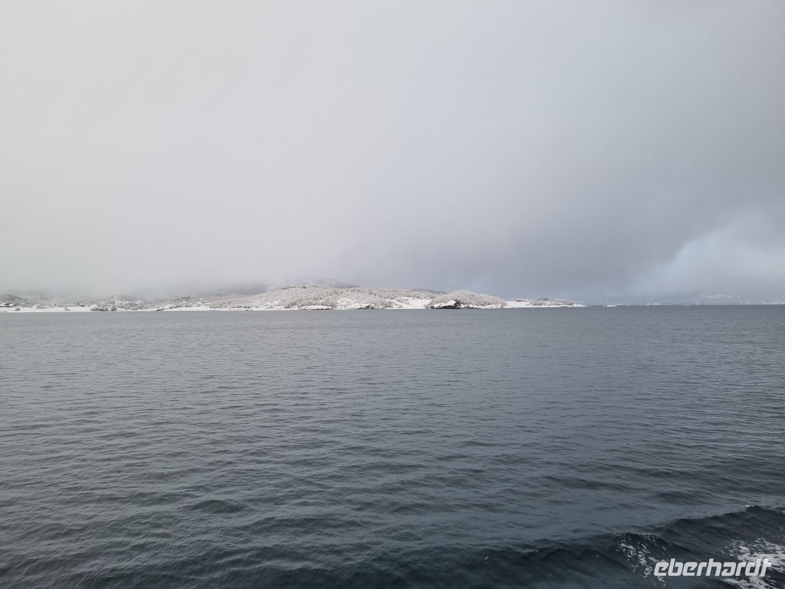 Fährüberfahrt über den Lyngenfjord