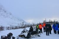 Schneemobilfahrt in den Lyngen-Alpen